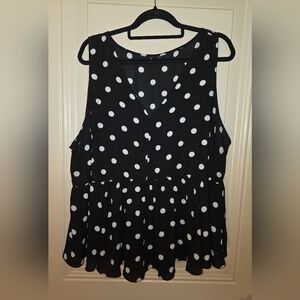 Torrid Sz 3 Black and White Polka Dot Top Pit to Pit Is 25 Plus